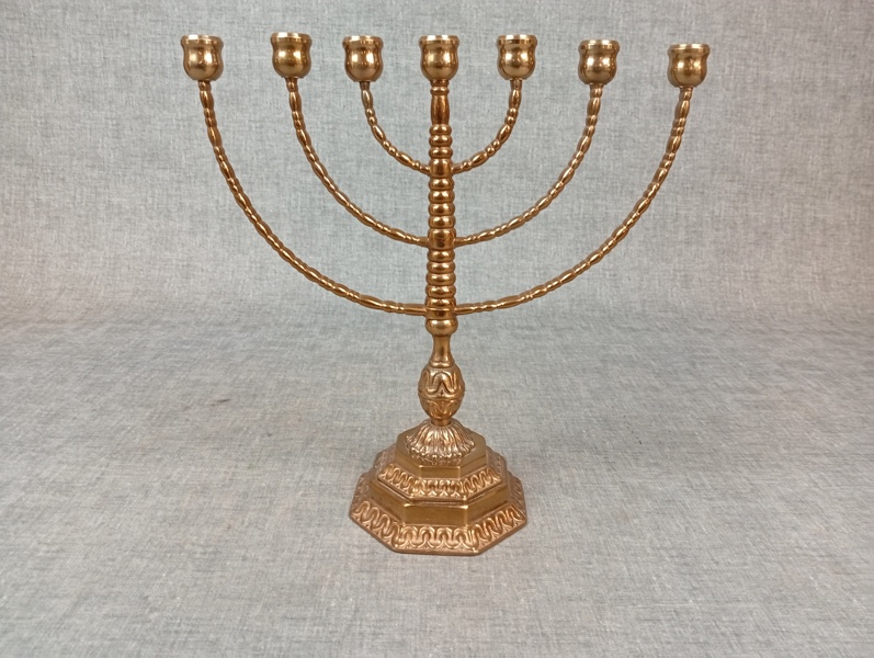 Ljusstake. Kloster malm.