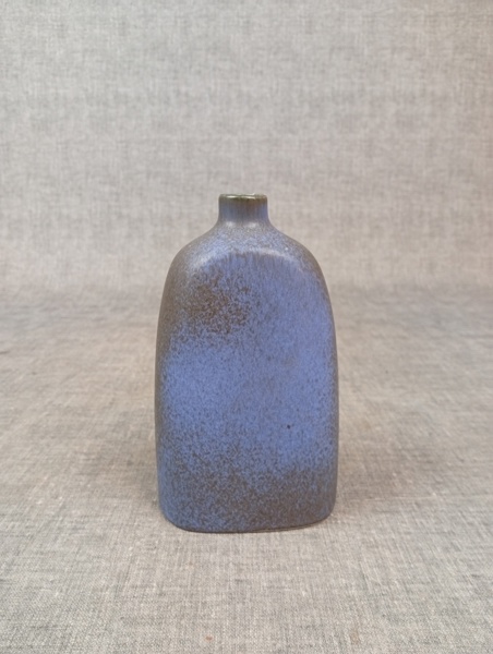 KARIN BJÖRQUIST. Vas, "Indigo", Gustavsberg, 1950-talet, osignerad.