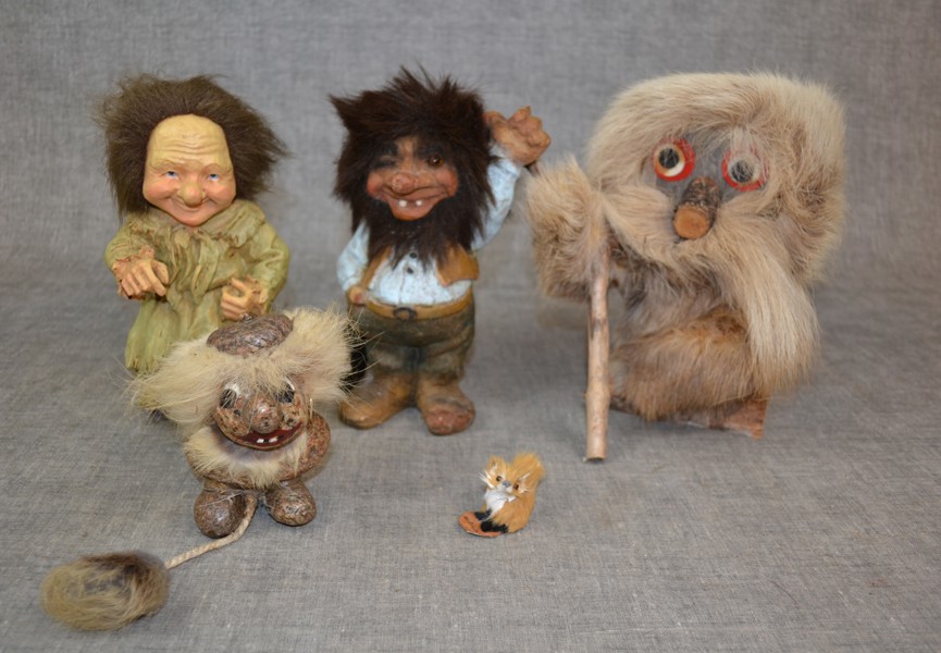 Troll & miniatyr-räv.