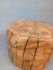Sittpuff / Fotpall. Skinn. Orientalisk motiv.
