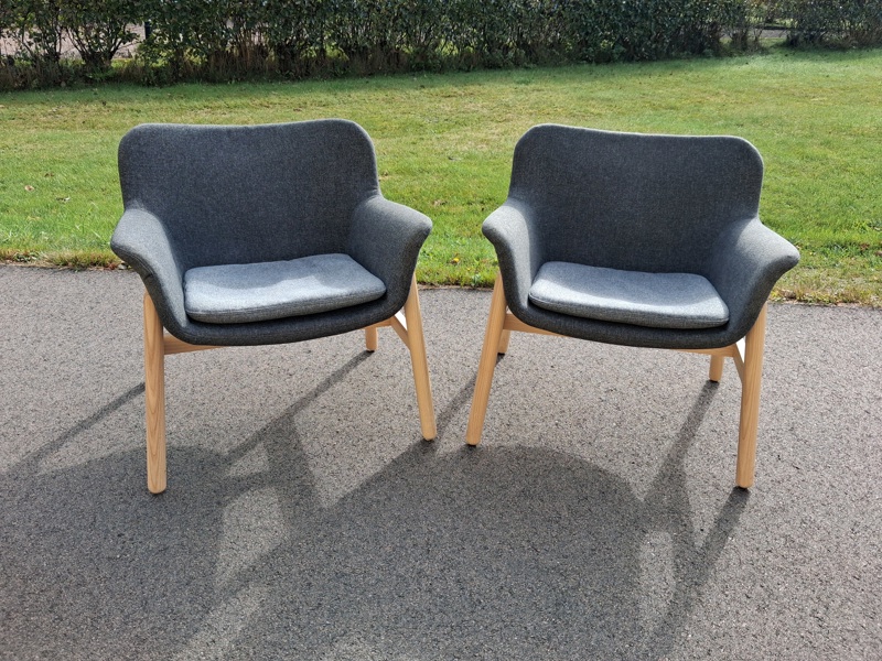 2 Fåtöljer. "Vedbo". IKEA.