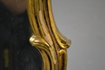 Spegel. Förgylld plast, 1900-talets senare del.