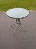 Cafebord, glas & metall.