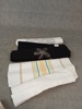 Diverse textil. Mestadels dukar.