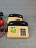 Diverse telefoner. Bl.a Bakelit m.m.