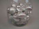 Diverse glas & julkulor. Bl.a Kosta Boda m.m.