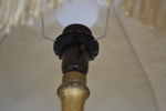 Golvlampa. Louis Seize-stil, Guldfärgat trä & stenfot, 1900-talet.