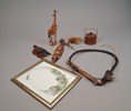 Diverse. Bl.a Piska, träfigurer.