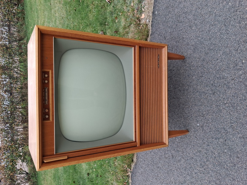 TV i skåp. DUX Typ V 5305.