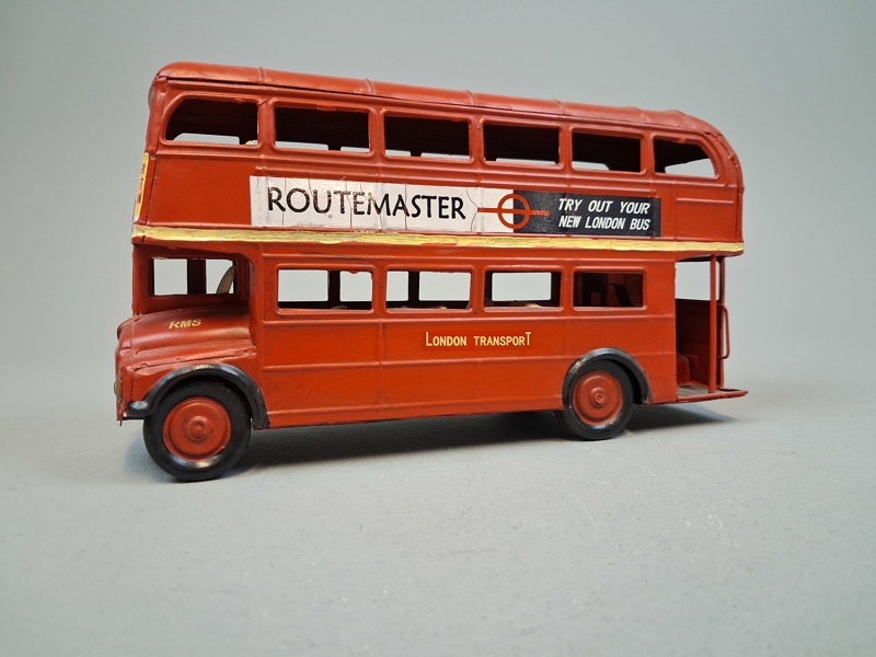Plåtbuss. London Transport, samtida.