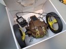 Radiostyrd mindre bil & Parrot mini drones jumping sumo.