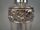 Vas med glasinsats. Jungend, Nysilver, 1900-talets början.