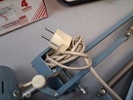 Kokplatta, batteriladdare & skrivbordslampa.