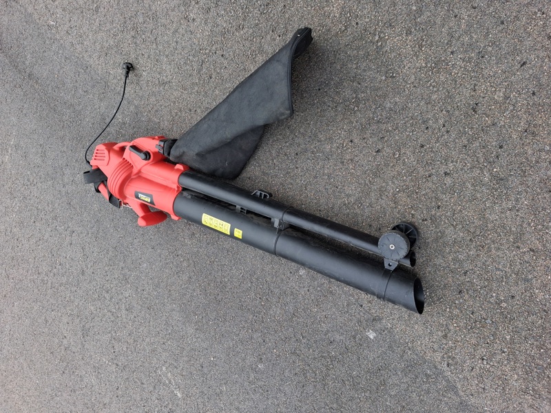 Lövblås. Meec Tools.