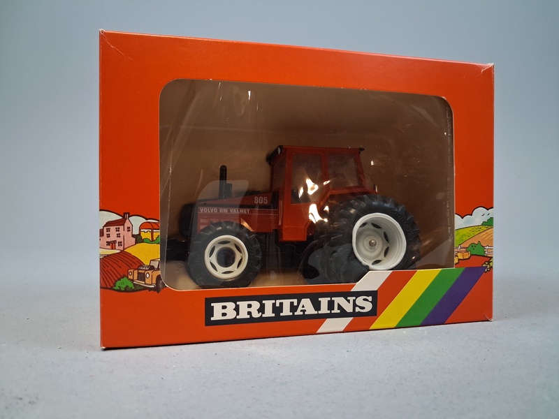 BRITAINS. Traktor, 1986, Volvo BM Valmet, Originalkartong.