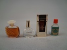 Miniatyr parfymflaskor.
