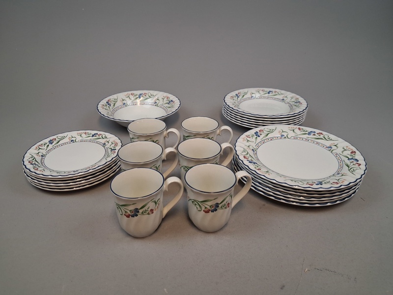 Servisdelar, "Hampton Court", Staffordshire, 25 delar.