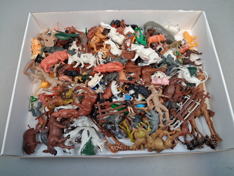 Diverse leksaksdjur & figurer.