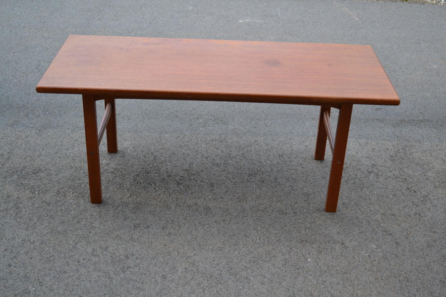 Soffb0ord. Teak, 1950/60-talet.
