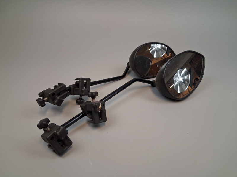 Husvagns speglar, Milen co 2000.