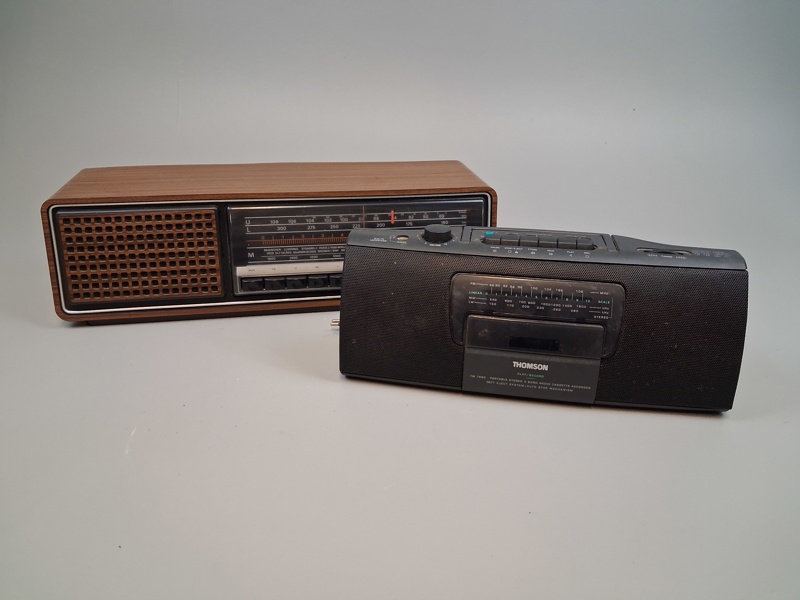 2 Radios, Grundig & Thomson.