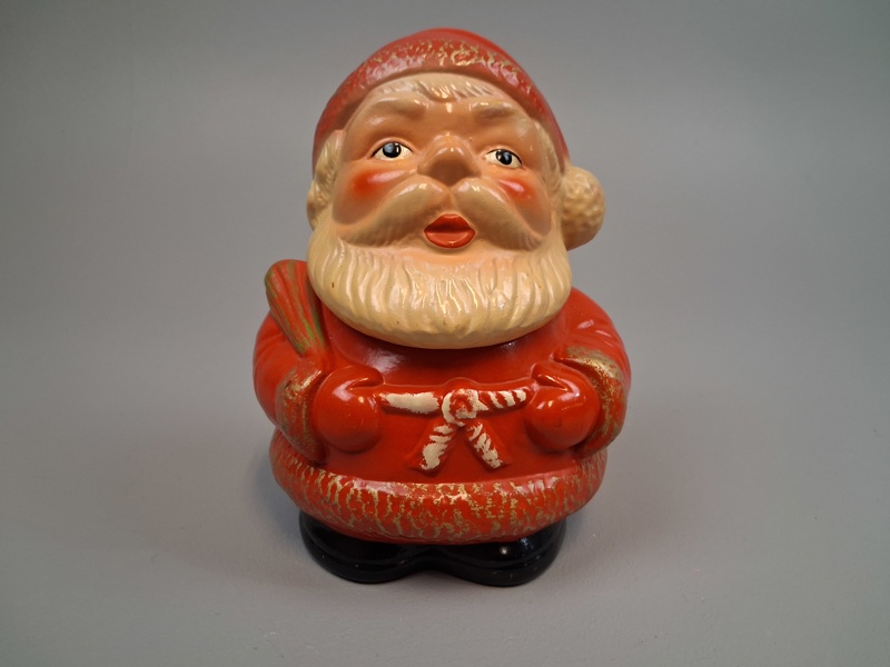 Tomte, Godis gömma. Tomte skål. 