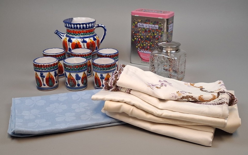 Diverse. Bl.a textil, Holmegaard  m.m.