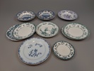 Diverse äldre tallrikar. Bl.a Venus, Flora, Gustavsberg, Johnson Bros & Birgitta.