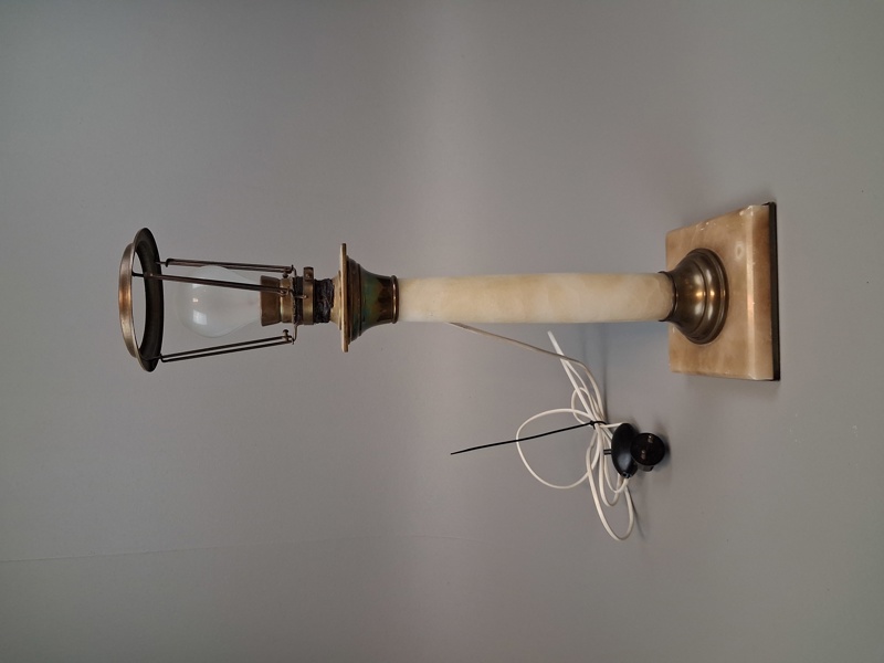 Bordslampa. Mässing & Marmor.