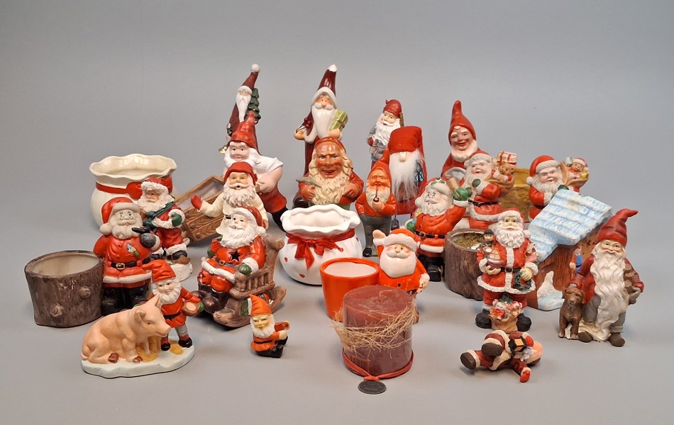 Diverse Julpynt, tomtar.