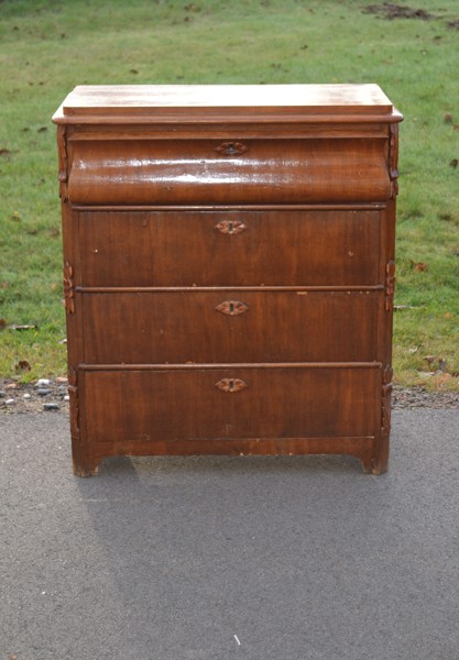 Äldre byrå. 1800-Talet.