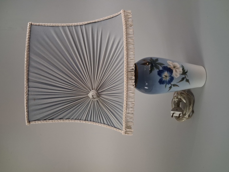 Royal Copenhagen. Bordslampa.