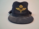 Diverse mössor. baskers. En från Flygvapnets.