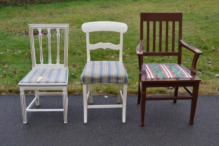 2 Äldre stolar & karmstol.