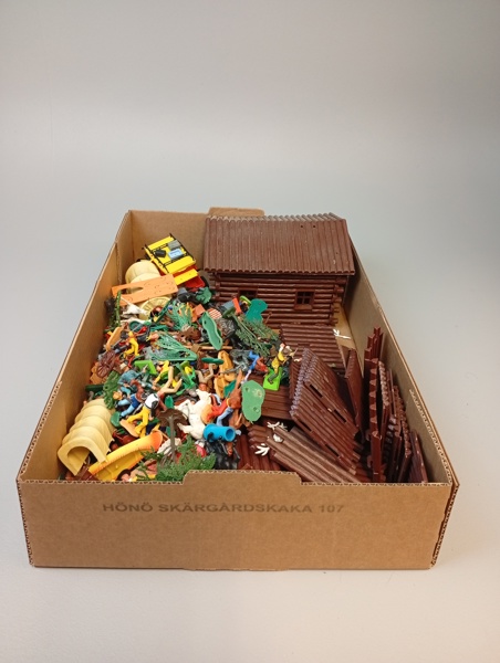 Western hus, byggdelar. Indianer & Coyboys m.m.