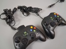 XBOX. med 2 kontroller.
