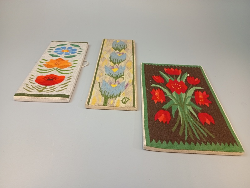 3 Bonader. Flamskvävnad.