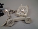 3 Telefoner, Bl.a Bakelit.