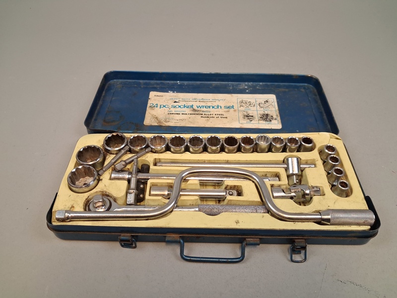 Hylsnyckelsats. KINZO.