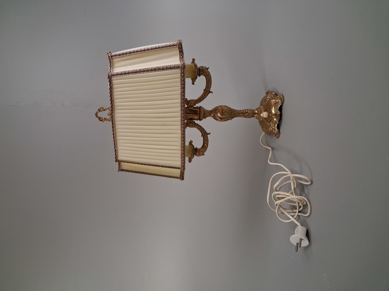 Belysning, Malm. 2 Ljuskällor.