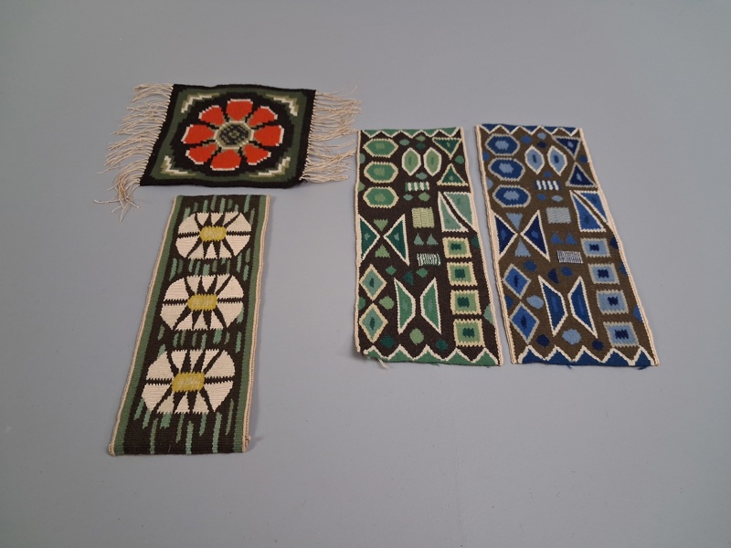 4 Bonader. Flamskvävd, flamskvävnad.