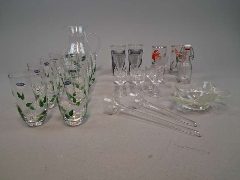 Diverse glas. Bl.a Saft-set Dorre.