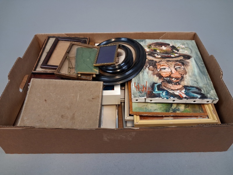 Diverse mindre tavlor & ramar.