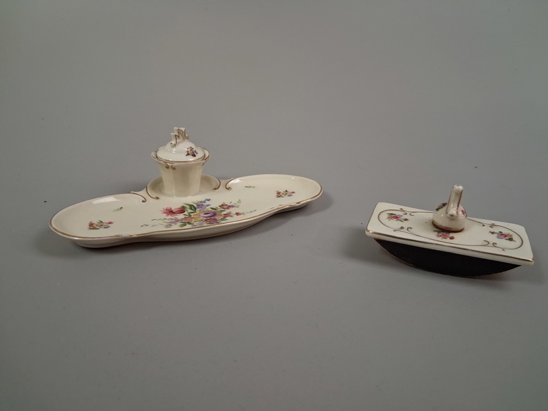 Skrivbordsset. JLMENAU.