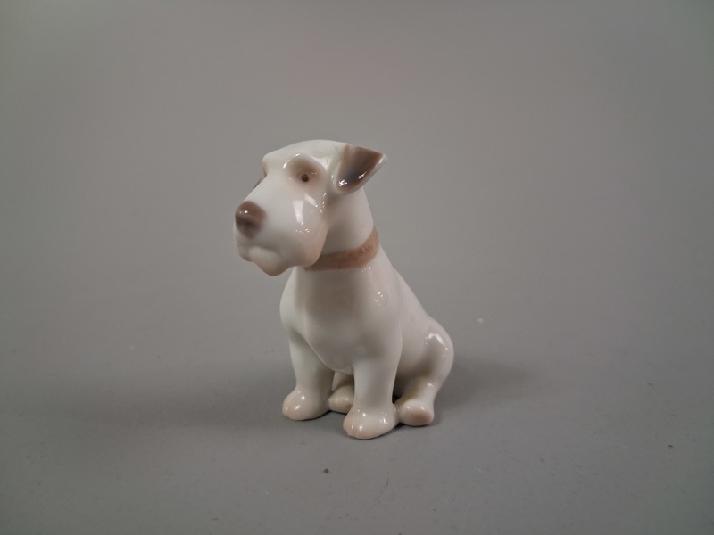 BING & GRÖNDAL. Figurin, Terrier.