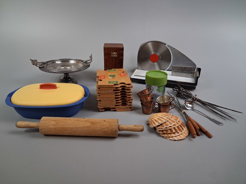 Diverse. Bl.a Bridgebrickor, koppar m.m.