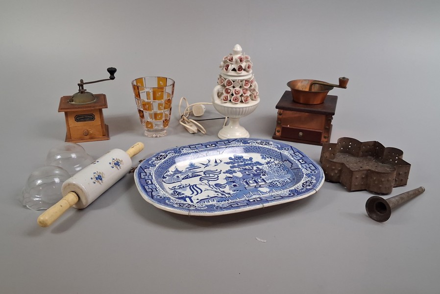 Diverse. fat Willow, Lampa, 2 kvarnar, vas.