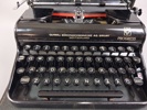 Äldre skrivmaskin. Olympia progress, Erfurt, Germany 1930/40-talet.