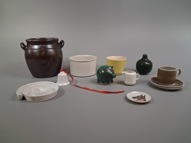 Diverse. Bl.a Höganäs krus 6Liter m.m.