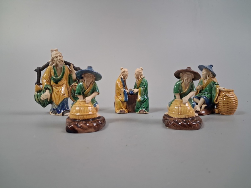 5 Figurer. Orientaliska. Mudman-figurer, Shekwan-keramik.